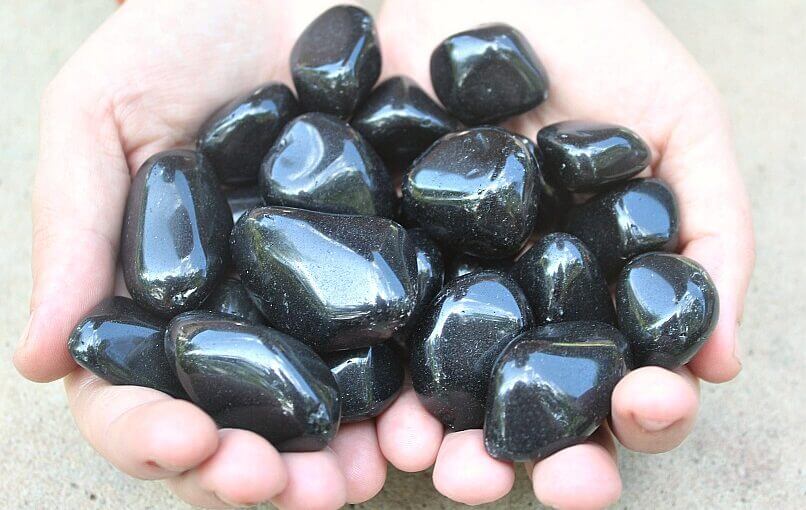 سنگ آبسیدین (obsidian)